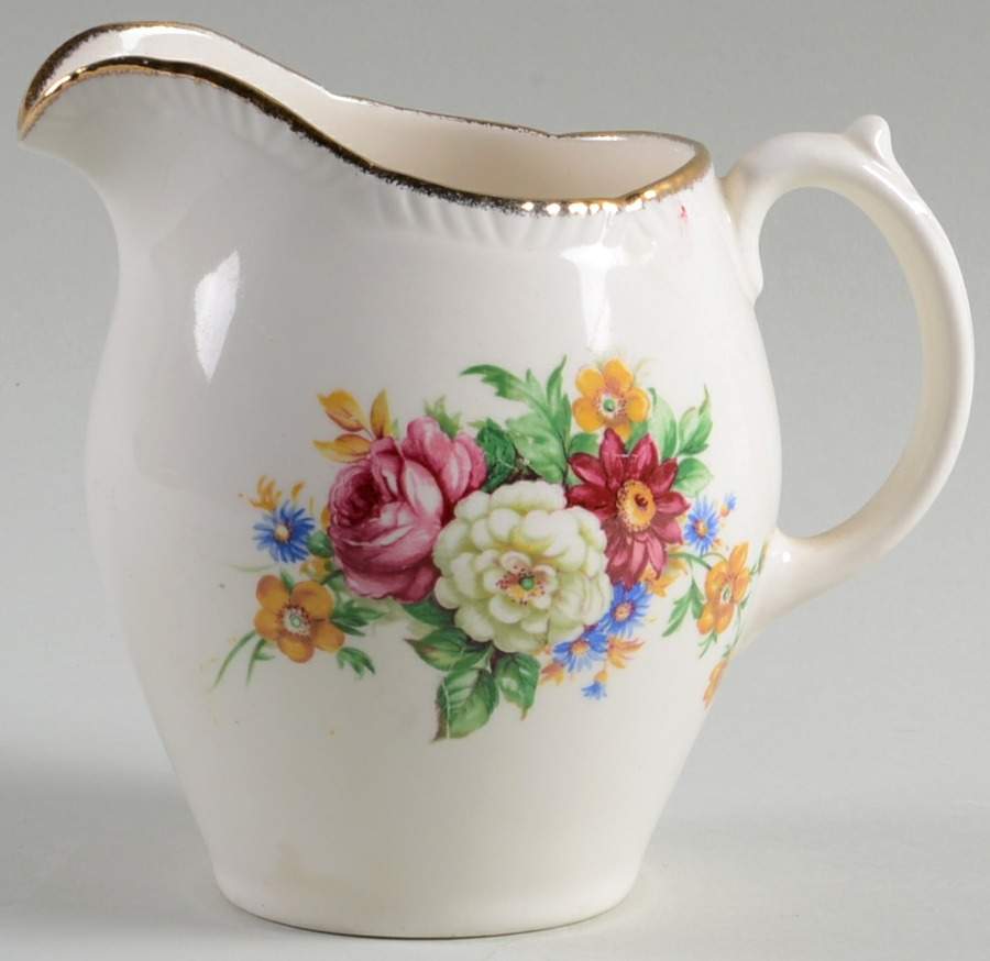 Riverdale Creamer by Royal Swan-1