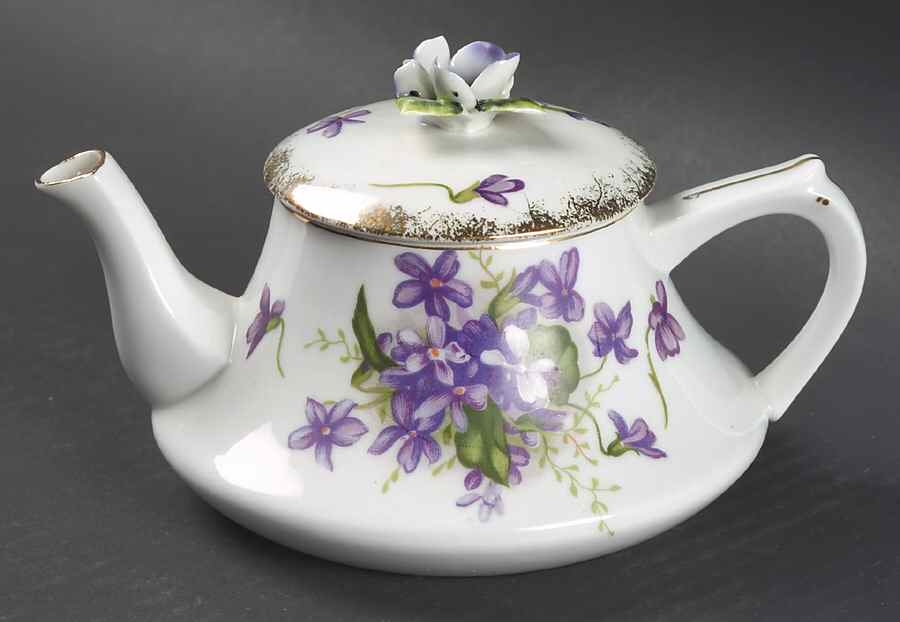 Spring Violets Individual Teapot & Lid by Rossetti-1