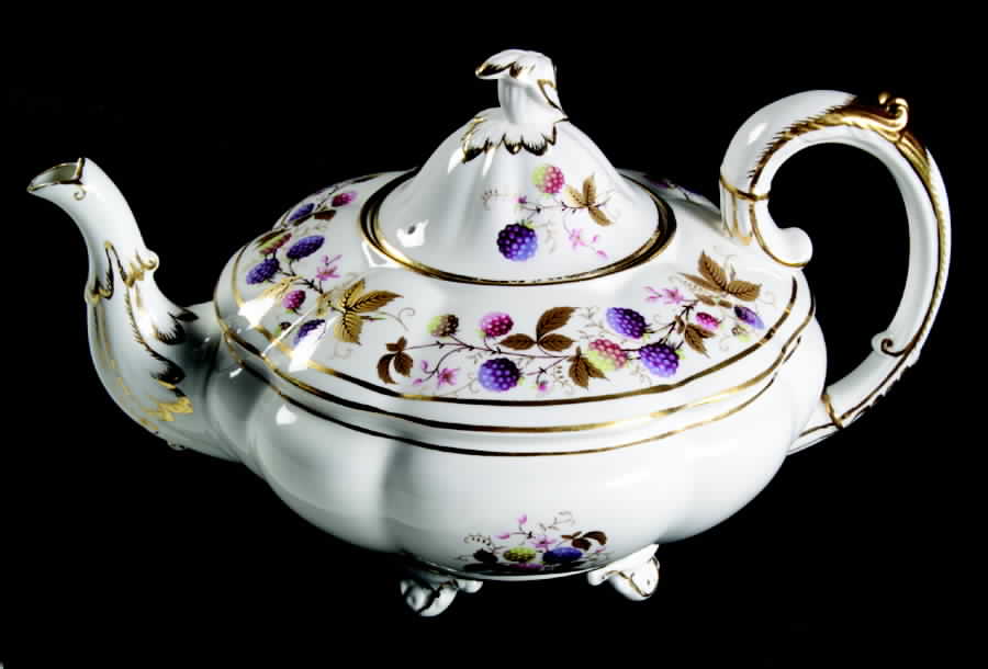 Golden Bramble (3 Gold Lines) Teapot & Lid by Royal Stafford-1
