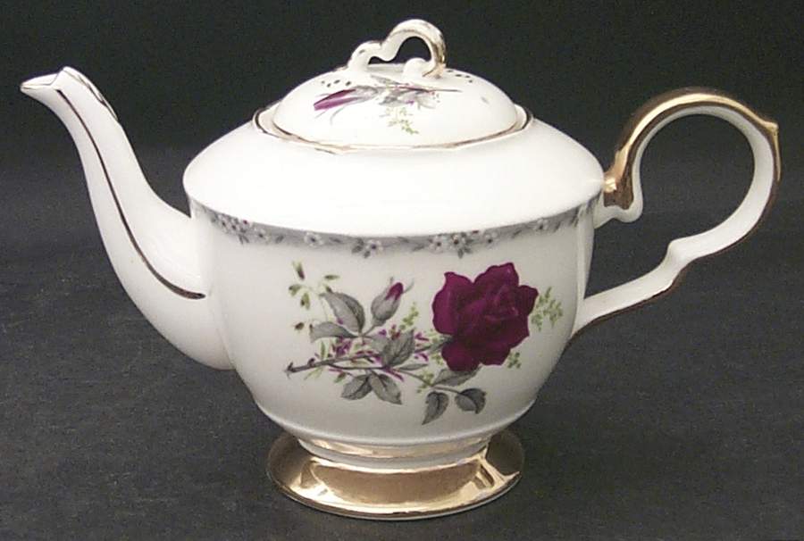Roses To Remember (Scalloped) Mini Teapot & Lid by Royal Stafford-1