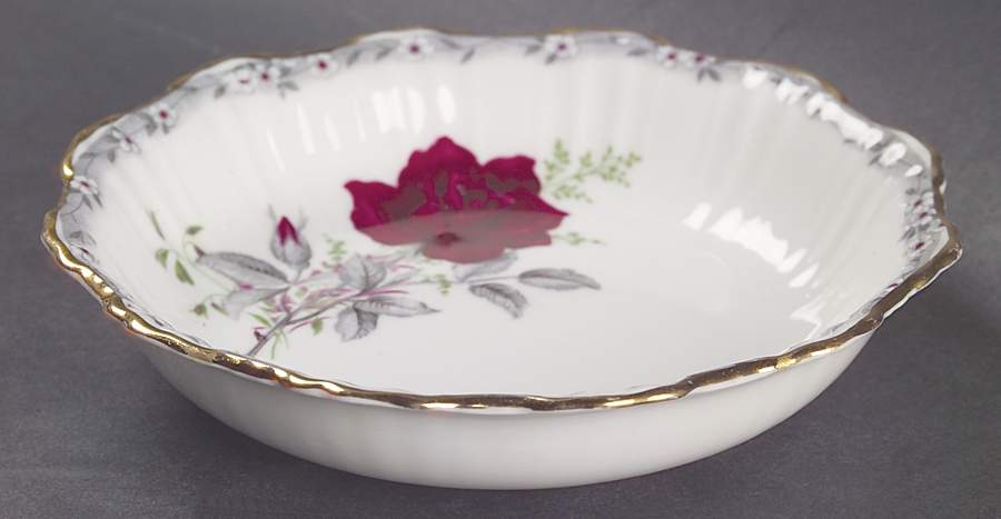 Roses To Remember (Scalloped) Fruit/Dessert (Sauce) Bowl by Royal Stafford-1