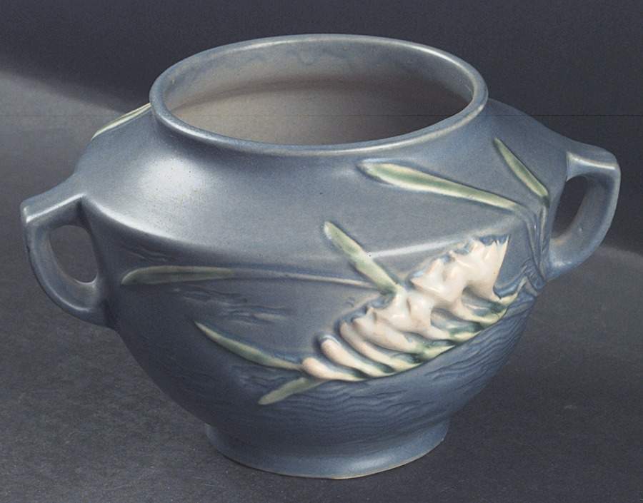 Freesia Delft Blue 5" Rose Bowl by Roseville-1