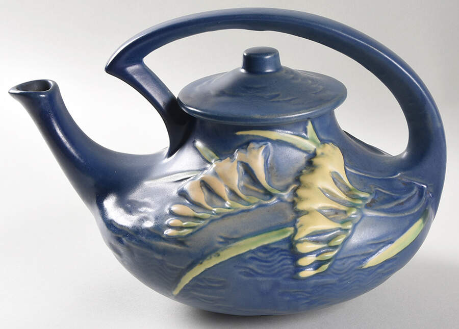 Freesia Delft Blue Teapot & Lid by Roseville-1