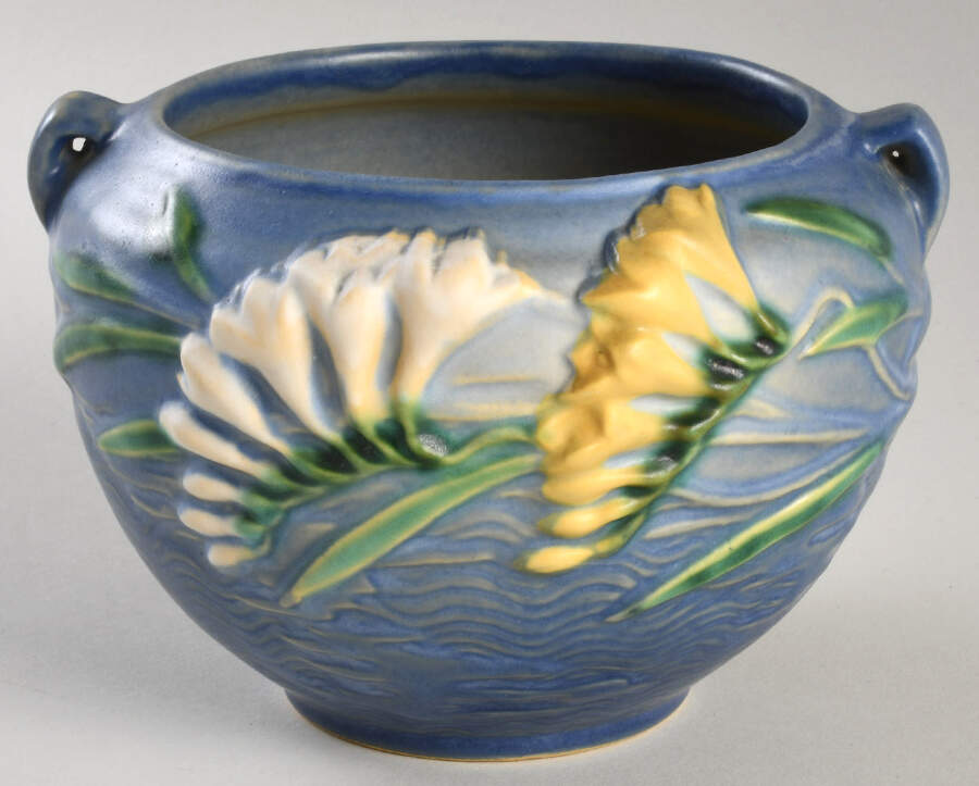 Freesia Delft Blue 4" Jardiniere by Roseville-1