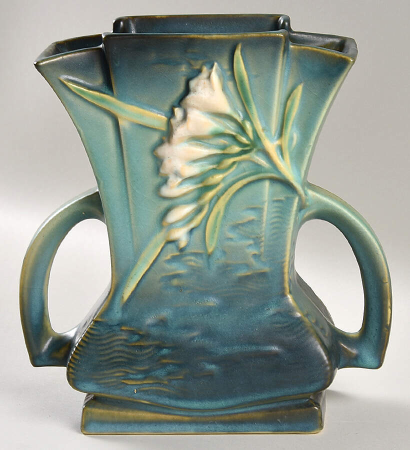 Freesia Green 7" Fan Vase by Roseville-1