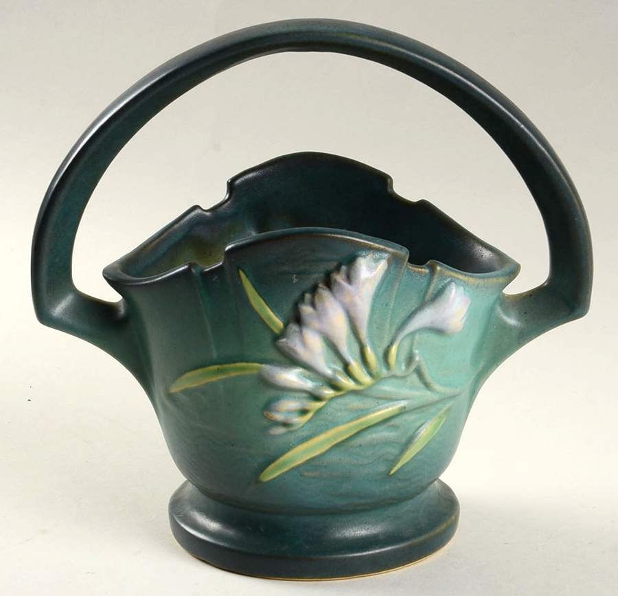 Freesia Green 8" Handled Basket by Roseville-1
