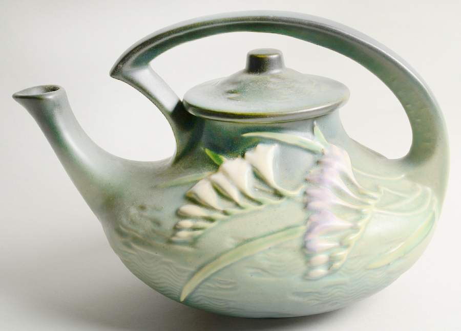 Freesia Green Teapot & Lid by Roseville-1