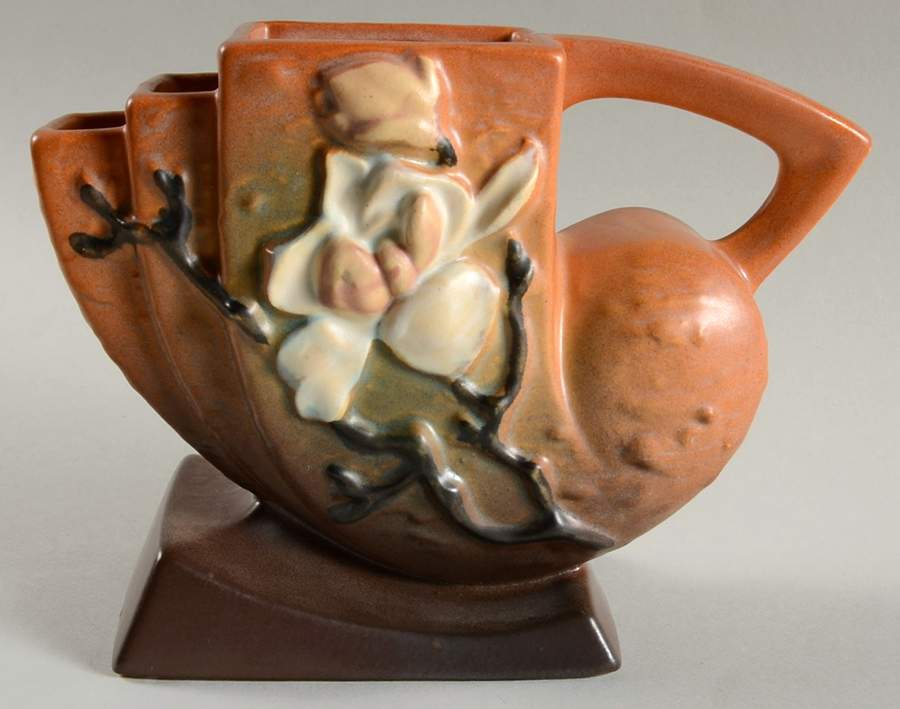 Magnolia Terra Cotta Flower Arranger by Roseville-1