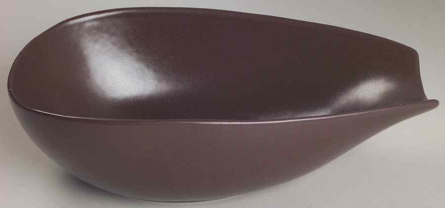 Raymor Autumn Brown (Matte) 9" Oval Vegetable Bowl by Roseville-1