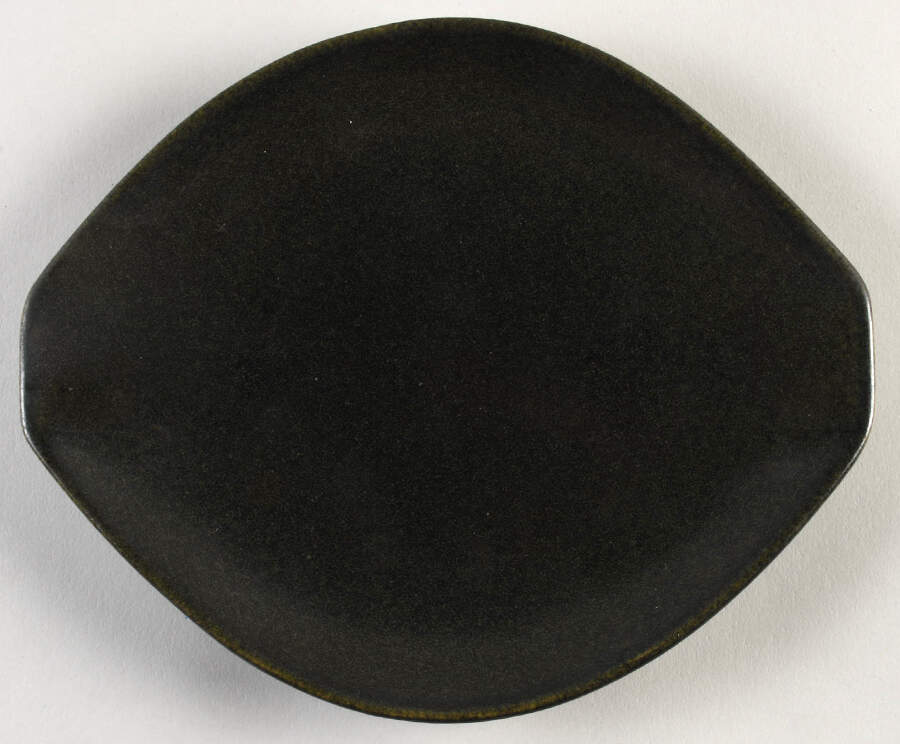 Raymor Avocado Green (Matte) Bread & Butter Plate by Roseville-1