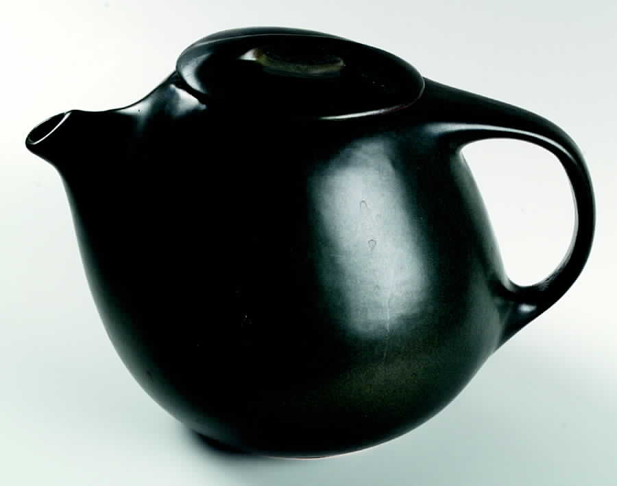 Raymor Avocado Green (Matte) Teapot & Lid by Roseville-1