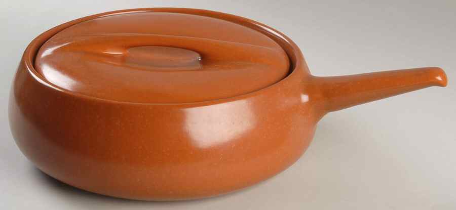 Raymor Terra Cotta (Matte) 4 Quart Round Covered Casserole by Roseville-1