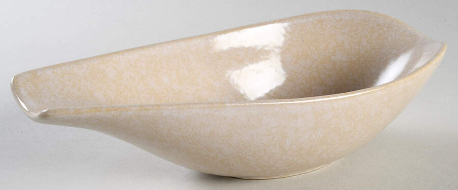 Raymor Contempory White (Matte) Gravy Boat by Roseville-1