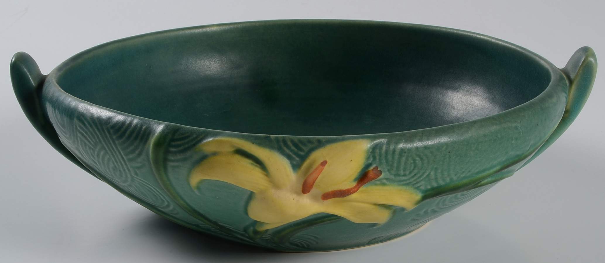 Zephyr Lily Evergreen Round Handled Bowl by Roseville-1