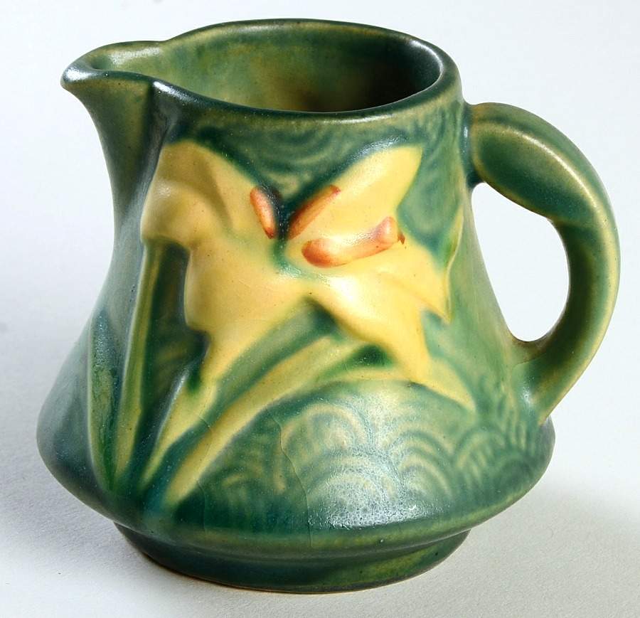Zephyr Lily Evergreen Creamer by Roseville-1