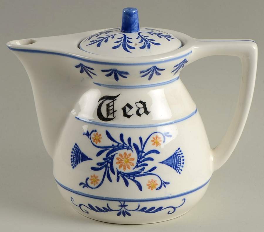 Heritage Teapot & Lid by Royal Sealy-1