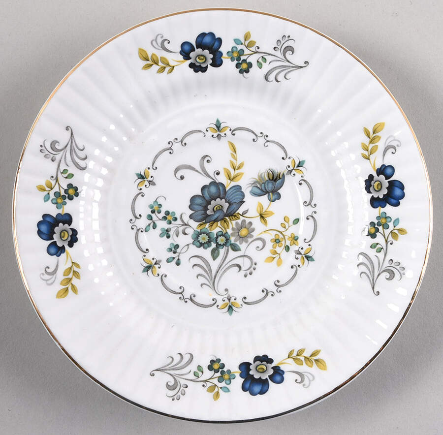 Blue Corn Flower Underplate for Gravy Boat by Royal Tara-1