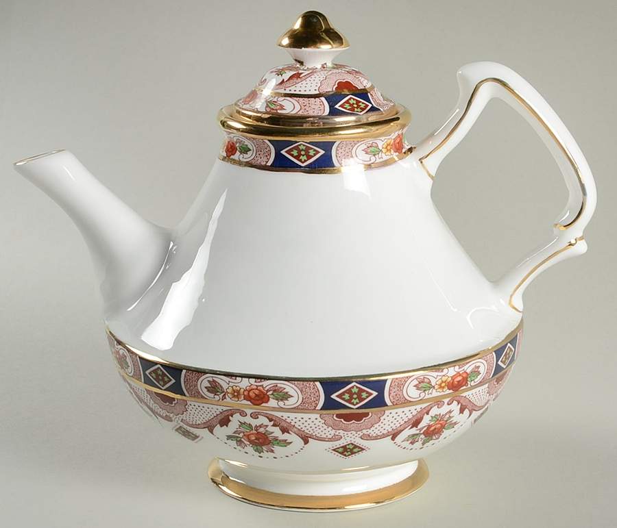Carina Teapot & Lid by Royal Tara-1