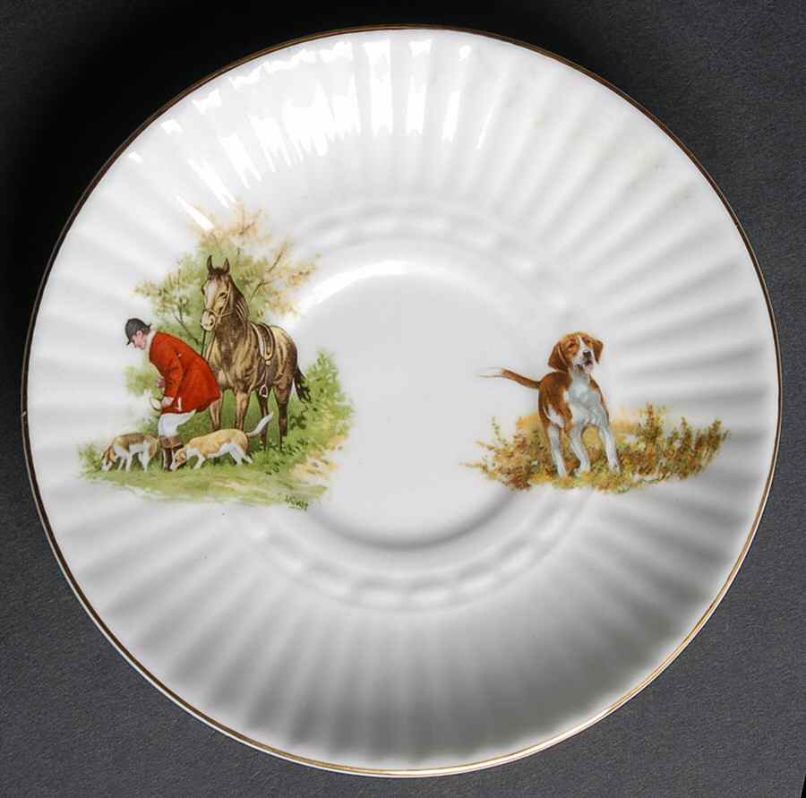 Hunt Saucer by Royal Tara-1