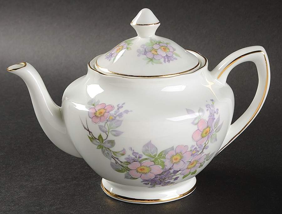 Irish Blossom Mini Teapot & Lid by Royal Tara-1