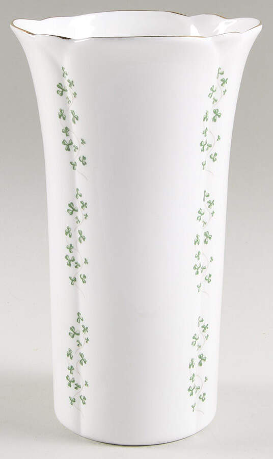 Shamrock 7" Vase by Royal Tara-1
