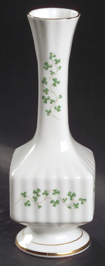 Shamrock 7" Vase by Royal Tara-1