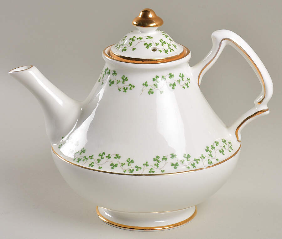 Shamrock Teapot & Lid by Royal Tara-1