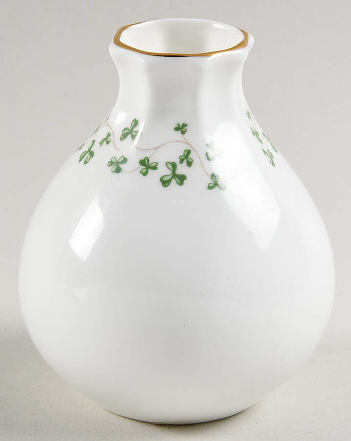 Shamrock 3" Vase by Royal Tara-1