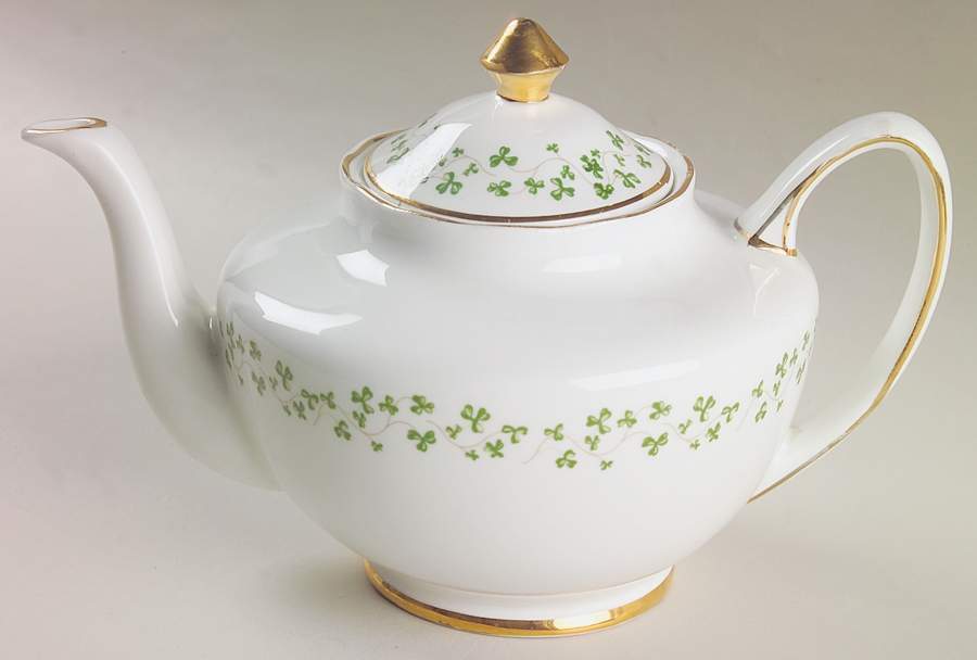 Shamrock Small Teapot & Lid by Royal Tara-1