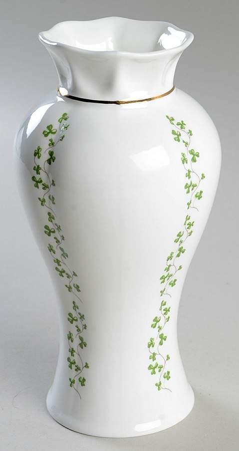 Shamrock 8" Vase by Royal Tara-1