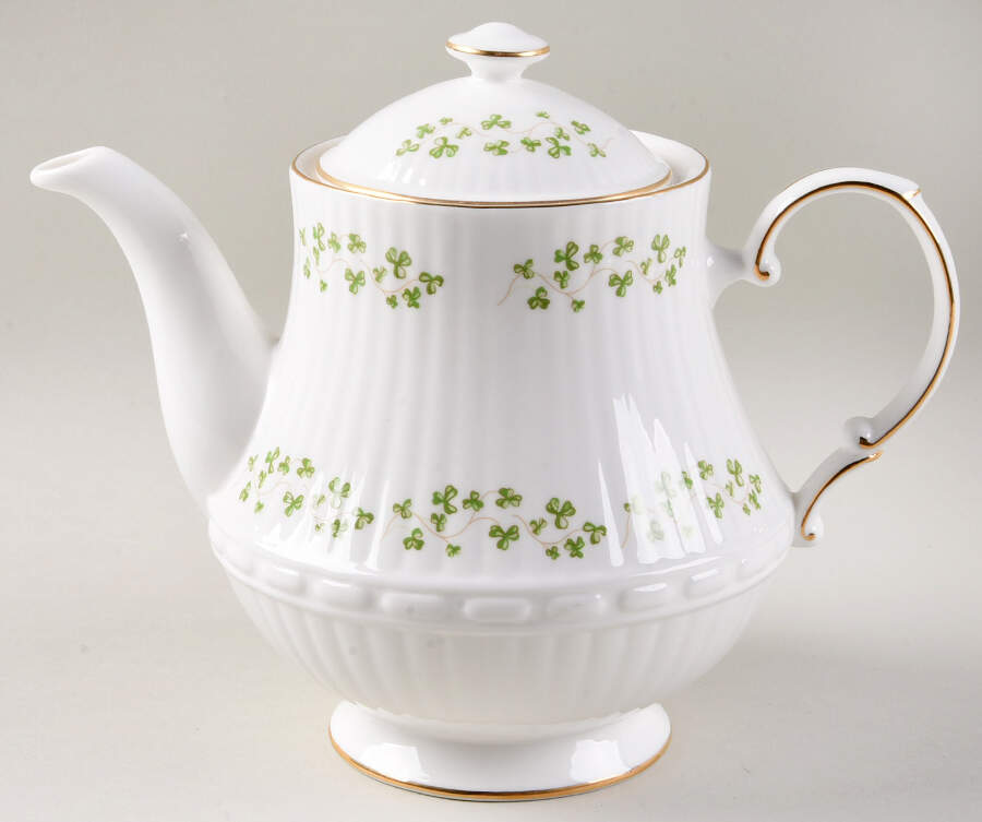 Trellis Shamrock (Ribbed, Fluted) Teapot & Lid by Royal Tara-1