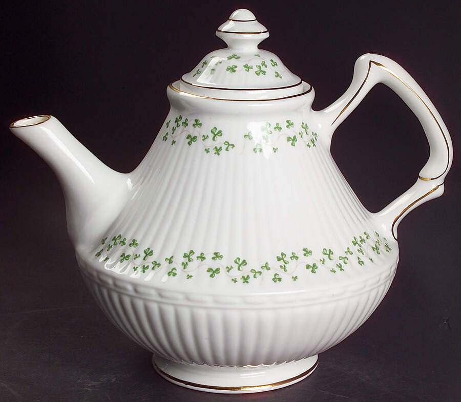 Trellis Shamrock (Ribbed, Fluted) Teapot & Lid by Royal Tara-1