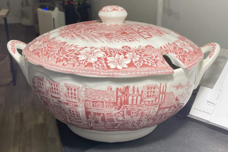 Coaching Taverns Pink Tureen &  Lid by Royal Tudor-1