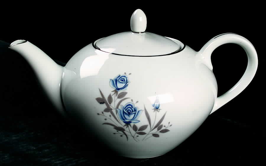 Blue Rose Teapot & Lid by Royal Taunton-1