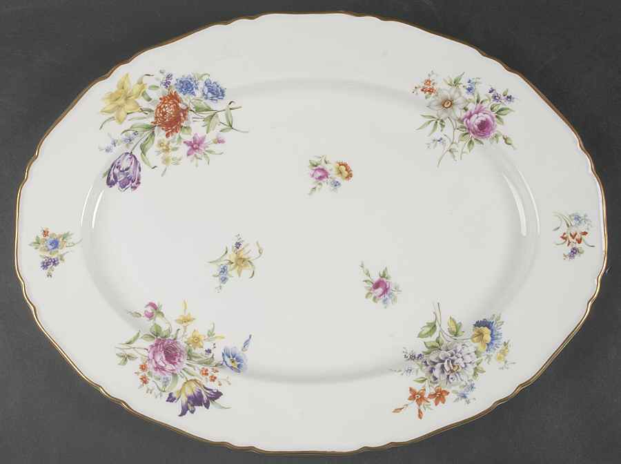 Abla 15" Oval Serving Platter by Royal Worcester-1