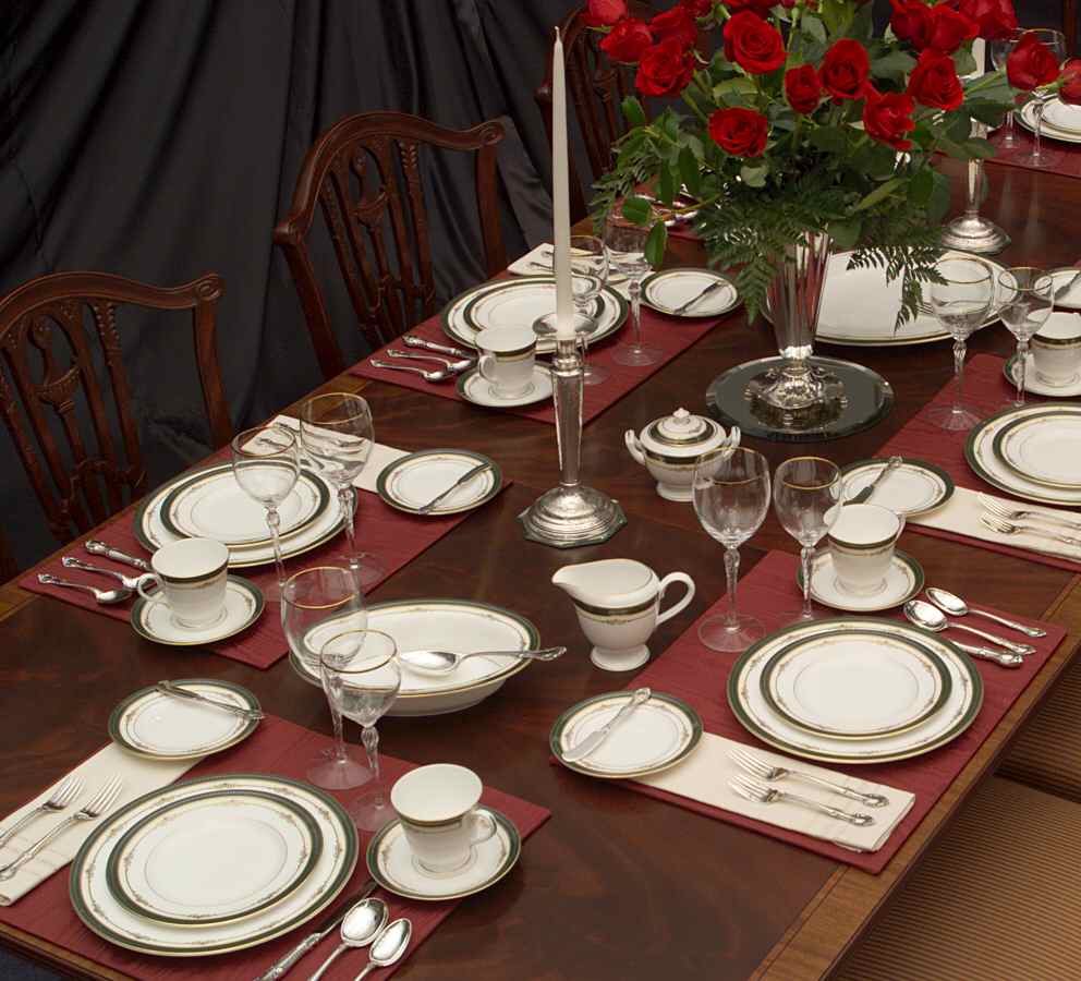 Ambassador Green 45 Piece Estate Set by Royal Worcester-1