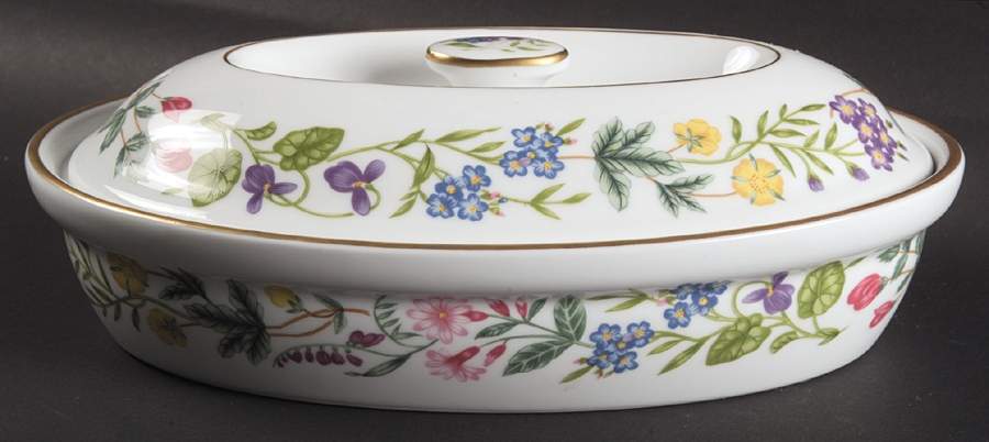 Arcadia 1 Qt Oval Oven To Table Covered Casserole by Royal Worcester-1
