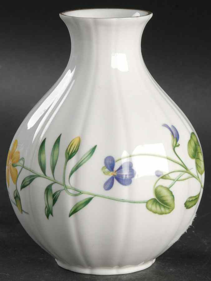 Arcadia 4" Bulbous Vase by Royal Worcester-1