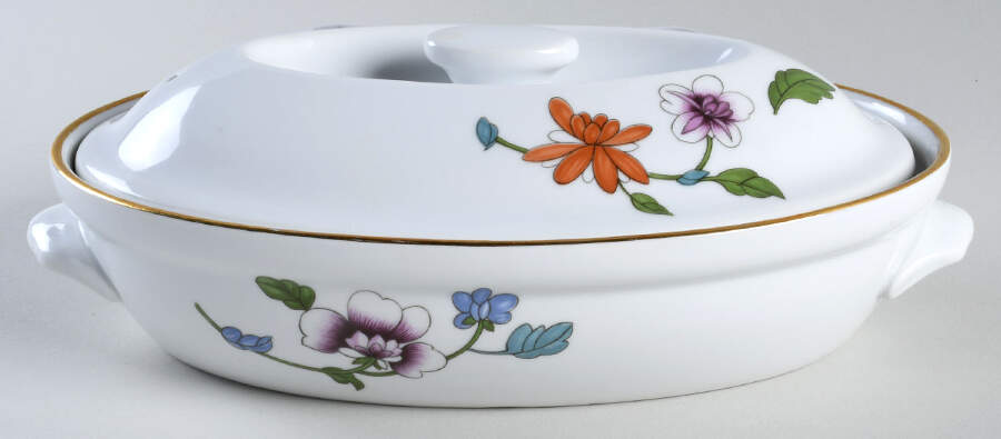 Astley (Oven To Table) 9" Oval Entree Dish & Lid by Royal Worcester-1