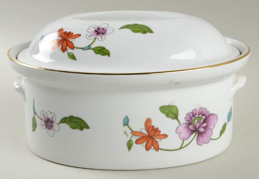Astley (Oven To Table) 1.5 Quart Oval Covered Casserole by Royal Worcester-1