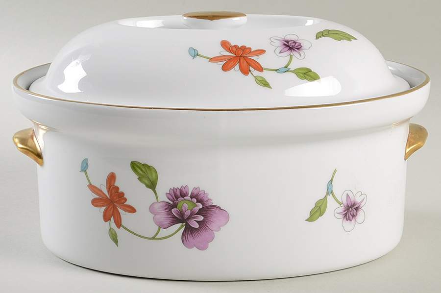 Astley (Oven To Table) 2 Quart Oval Covered Casserole by Royal Worcester-1