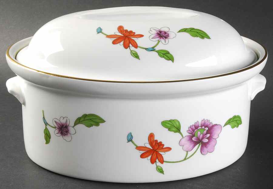 Astley (Oven To Table) 2.25 Quart Oval Covered Casserole by Royal Worcester-1