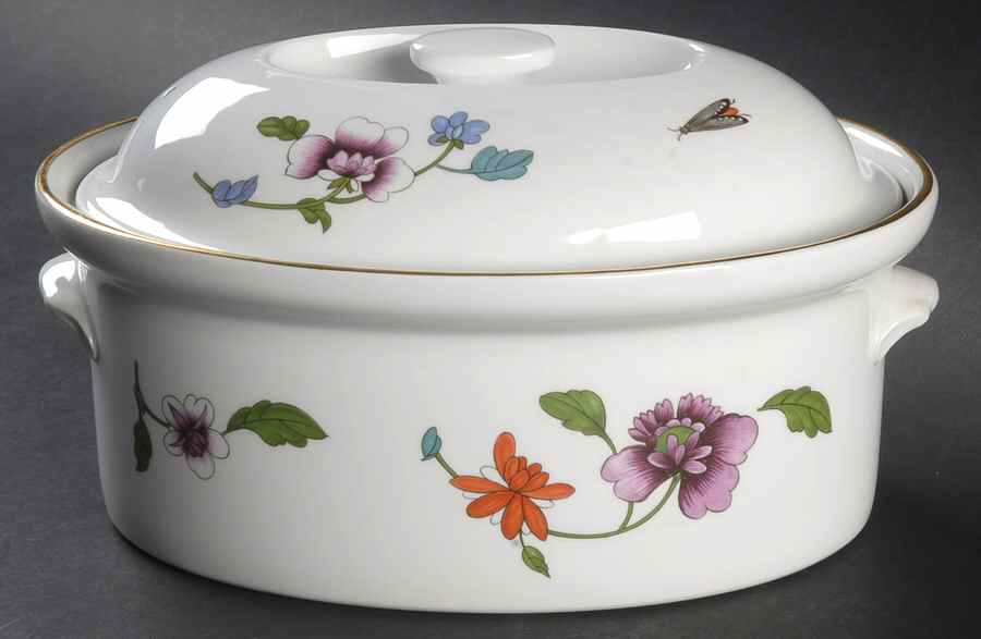 Astley (Oven To Table) 2 Quart Oval Covered Casserole by Royal Worcester-1