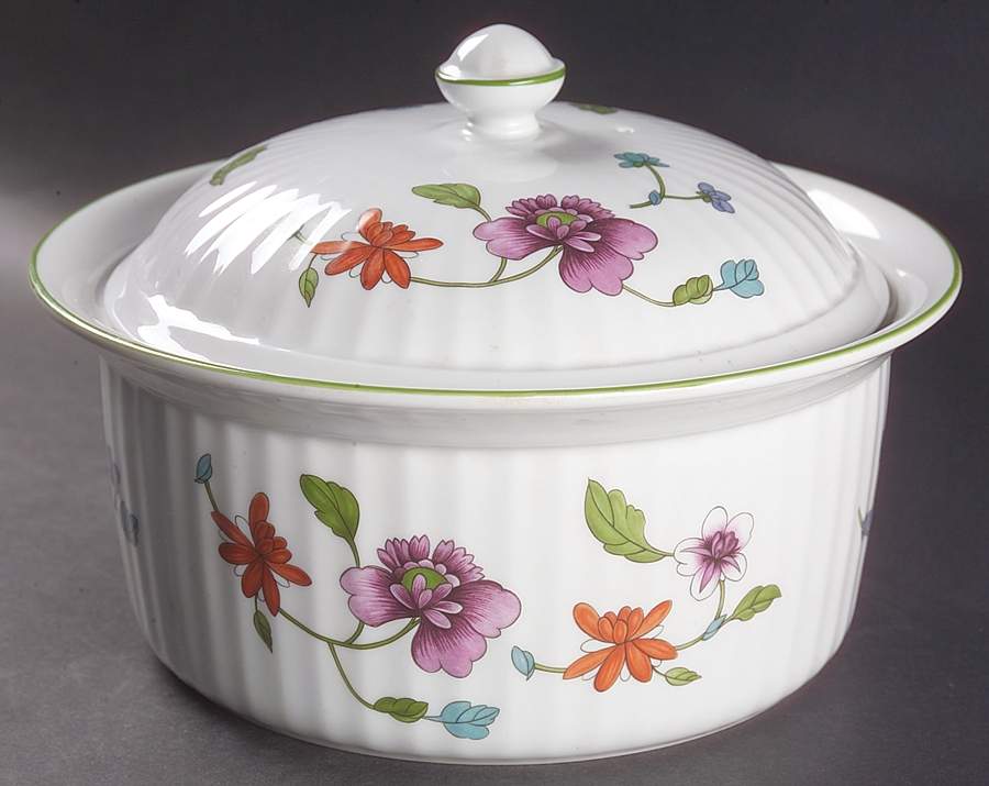 Astley (Oven To Table) 2.75 Qt Round Covered Casserole by Royal Worcester-1