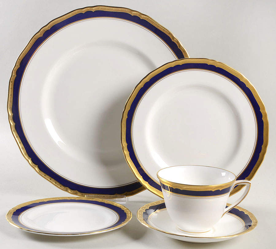 Aston 40 Piece Estate Set by Royal Worcester-1