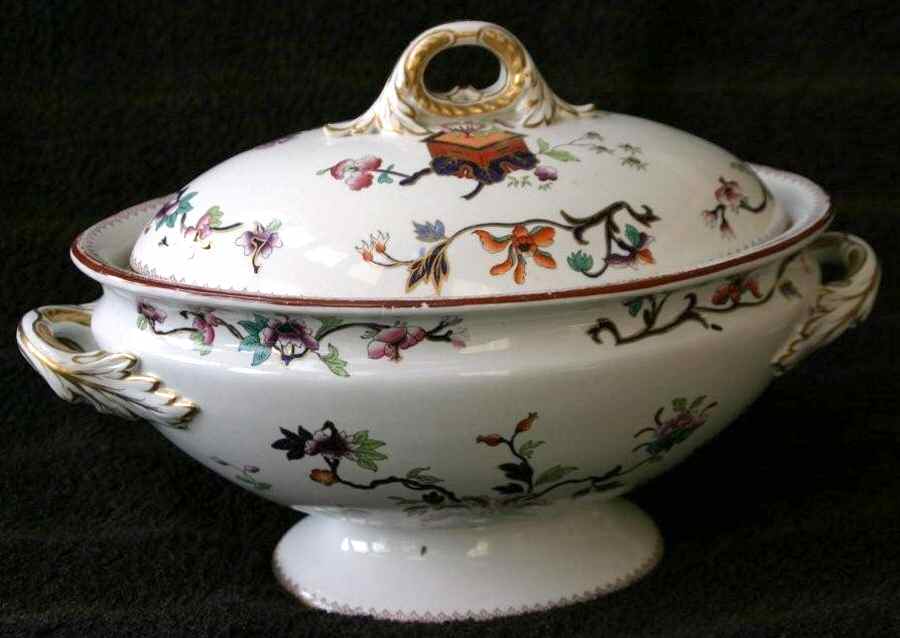 B642 Oval Covered Vegetable by Royal Worcester-1