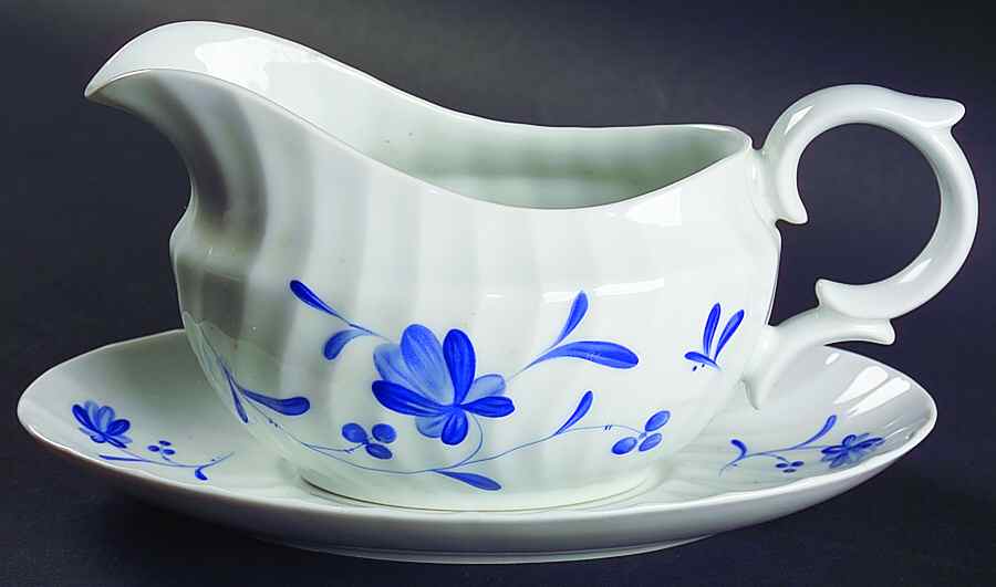 Blue Bow Gravy Boat & Underplate by Royal Worcester-1