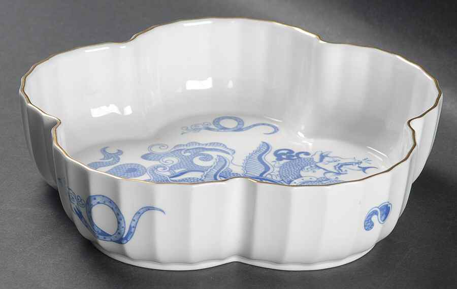 Blue Dragon (Warmstry, Fluted) Large Lobed Bowl by Royal Worcester-1