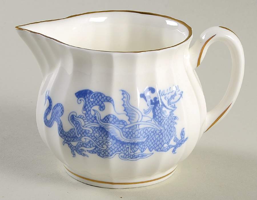 Blue Dragon (Warmstry, Fluted) Mini Creamer by Royal Worcester-1