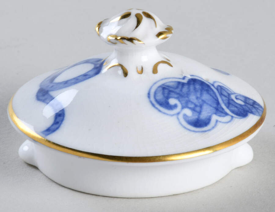 Blue Dragon (Coburg, Semiscalloped) Lid for Hot Water Jug by Royal Worcester-1